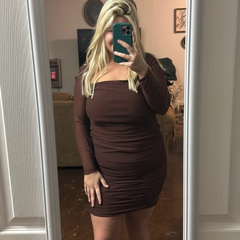 Brown Figure loving